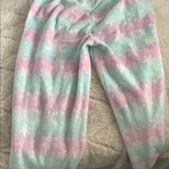 Fluffy lamacorn pajamas with pockets size (10-12) - Picture 2 of 6